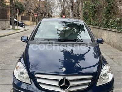 Mercedes B200