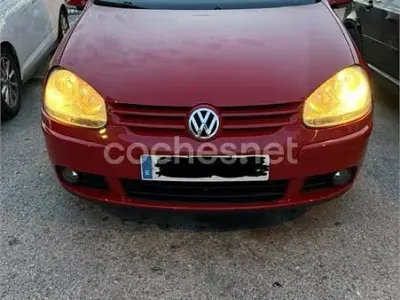 Usado VW Golf IV Highline 140 CV (102 kW) 2005 Rojo Berlina
