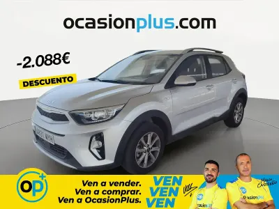 Usado Kia Stonic 79 CV (58 kW) 2025 Gris SUV