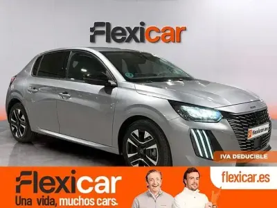 Usado Peugeot 208 Allure 100 CV (73 kW) 2025 Gris Utilitario