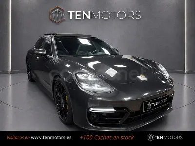 Usado Porsche Panamera Turbo Sport Turismo Sport Turismo 550 CV (404 kW) 2017 Negro Familiar