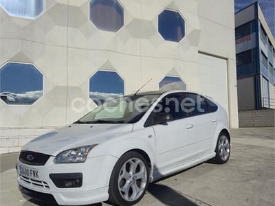Blanco Usado 2007 Ford Focus Trend Berlina | 5000 € (Caro)