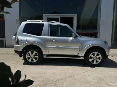 Usado Mitsubishi Montero Intense 160 CV (117 kW) 2007 Plateado SUV