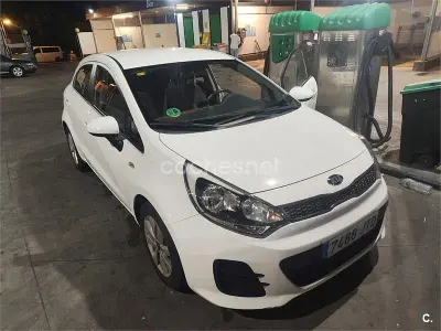 Usado Kia Rio 84 CV (61 kW) 2016 Blanco Utilitario