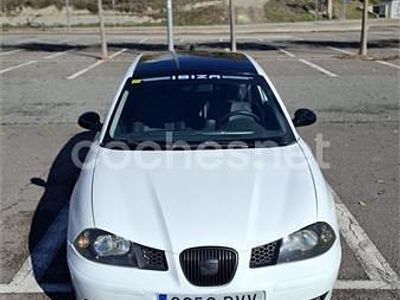 Blanco Usado 2002 Seat Ibiza Berlina | 2400 € (Precio justo)