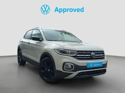 Usado VW T-Cross Sportline 110 CV (80 kW) 2023 Gris SUV