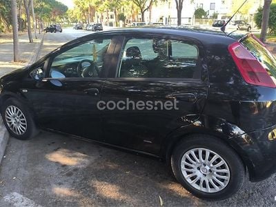 Usado Fiat Grande Punto Active 90 CV (66 kW) 2007 Negro Utilitario