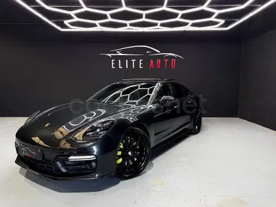 Usado Porsche Panamera 4 E-Hybrid 462 CV (339 kW) 2018 Gris / plata Utilitario