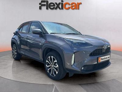 Usado Toyota Yaris Hybrid Active 116 CV (85 kW) 2024 Gris