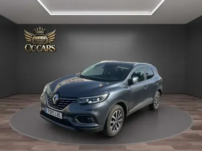 Usado Renault Kadjar Zen 140 CV (102 kW) 2021 Gris SUV