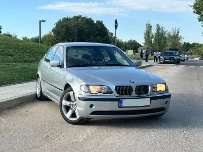 Usado BMW 316 115 CV (84 kW) 2005 Gris / plata Berlina