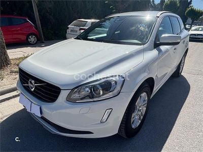 Begagnad Volvo XC60 Kinetic 136 HK (100 kW) 2015 Vit SUV