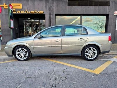 Usado Opel Vectra Elegance 125 CV (91 kW) 2003 Beige Berlina