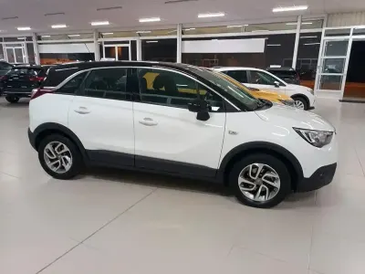 Usado Opel Crossland X 110 HP (80 kW) 2019 Branco SUV