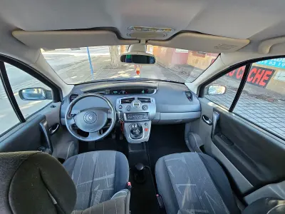Usado Renault Scenic E-Tech Authentique 120 CV (88 kW) 2004 Negro