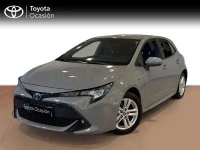 Usado Toyota Corolla Active 122 CV (89 kW) 2022 Gris / plata Berlina