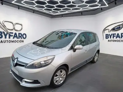 Begagnad Renault Scénic III Expression 110 HK (80 kW) 2013 Grå Minibuss