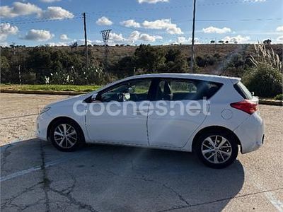 Blanco Usado 2014 Toyota Auris Active Berlina | 10.500 € (Un poco caro)