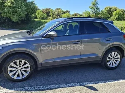 Usado VW T-Roc Advance 150 CV (110 kW) 2019 Gris / plata SUV