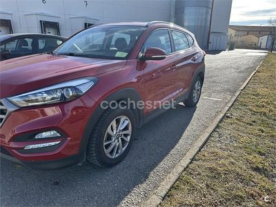 Usado Hyundai Tucson 131 CV (96 kW) 2018 Granate SUV