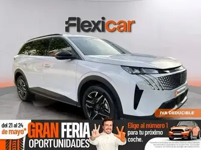 Używany Peugeot 5008 Allure 145 KM (106 kW) 2025 Biały SUV