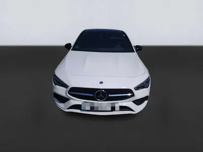 Usado Mercedes CLA250e Shooting Brake 224 CV (164 kW) 2022 Blanco Familiar