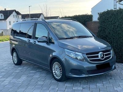 Usado Mercedes V220 Avantgarde 163 CV (119 kW) 2019 Gris Monovolumen