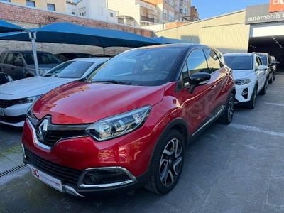 Usado Renault Captur XMOD 120 CV (88 kW) 2017 Granate SUV
