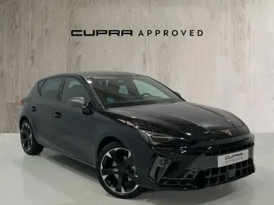 Usado Cupra Leon 150 CV (110 kW) 2025 Negro Berlina