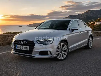Usado Audi A3 116 CV (85 kW) 2018 Gris / plata Berlina