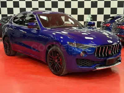 Usado Maserati Levante GT 330 CV (242 kW) 2023 Azul SUV
