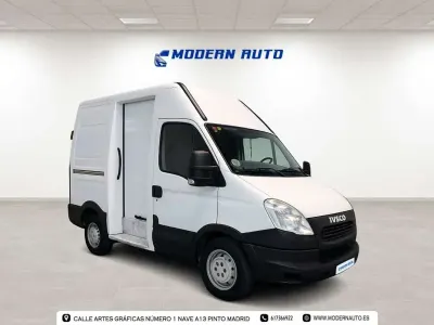 Usado Iveco Daily 126 CV (92 kW) 2014 Blanco Van
