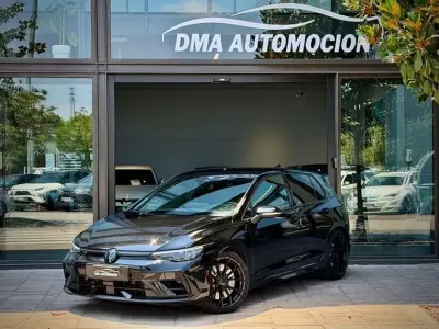 Usado VW Golf VIII Black Edition 333 CV (244 kW) 2024 Negro Berlina