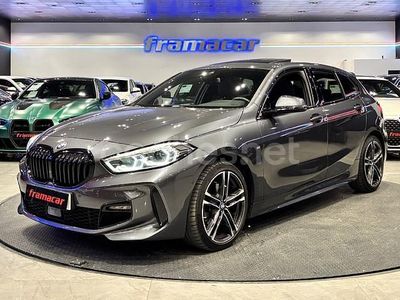 Usado BMW 118 Executive 150 CV (110 kW) 2021 Gris / plata Utilitario