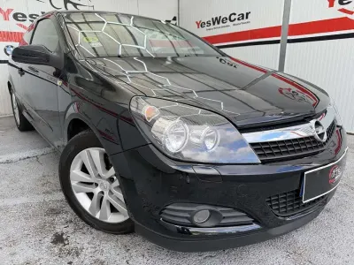 Usado Opel Astra GTC Enjoy 99 CV (72 kW) 2008 Negro Utilitario
