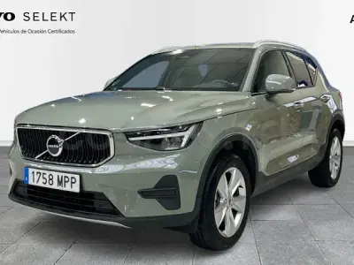 Usado Volvo XC40 Core 163 CV (119 kW) 2024 Verde SUV