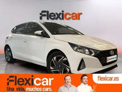 Usado Hyundai i20 101 CV (74 kW) 2022 Blanco Utilitario