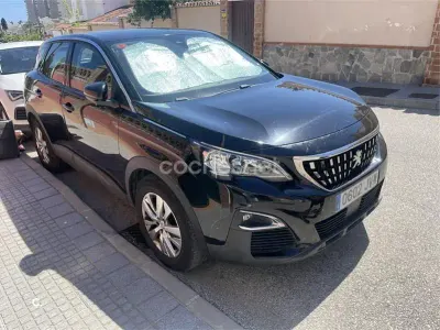 Usado Peugeot 3008 Active 130 CV (95 kW) 2016 Negro SUV