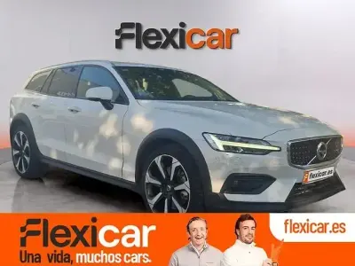 Usado Volvo V60 CC Pro 190 CV (139 kW) 2018 Blanco Familiar