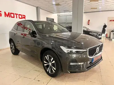 Usado Volvo XC60 Momentum 197 CV (144 kW) 2022 Blanco SUV