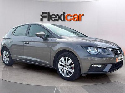 Usado Seat Leon Reference 110 CV (80 kW) 2017 Gris Berlina