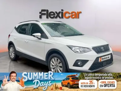 Usado Seat Arona Ecomotive 116 CV (85 kW) 2017 Blanco SUV