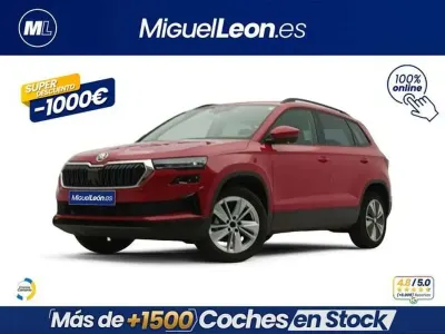Usado Skoda Karoq Ambition 110 CV (80 kW) 2023 Rojo SUV