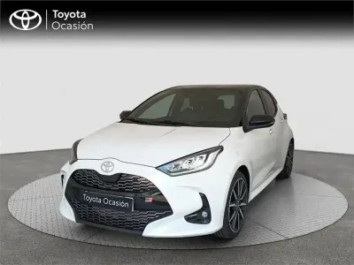 Usado Toyota Yaris Hybrid Plus 131 CV (96 kW) 2025 Otro Monovolumen