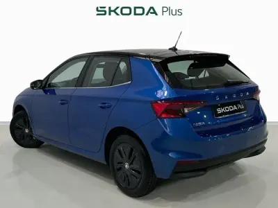 Usado Skoda Fabia Style 110 CV (80 kW) 2022 Azul Utilitario