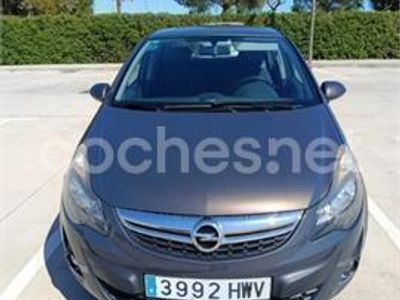 Usado Opel Corsa Color Edition 100 CV (73 kW) 2014 Gris / plata Berlina