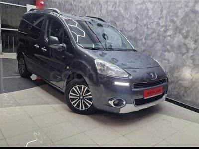 Usado Peugeot Partner Tepee Active 92 CV (67 kW) 2013 Gris / plata Monovolumen