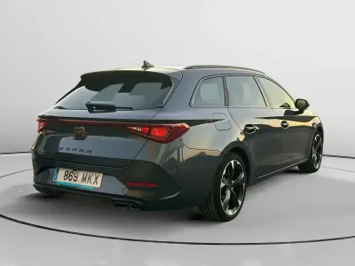 Käytetty Cupra Leon 150 HP (110 kW) 2023 Harmaa Sedan
