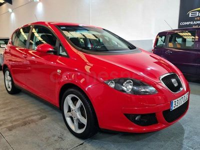Usado Seat Altea Sport 150 CV (110 kW) 2005 Rojo Monovolumen