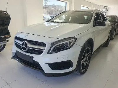 Usado Mercedes GLA200 AMG line 136 CV (100 kW) 2015 Blanco SUV